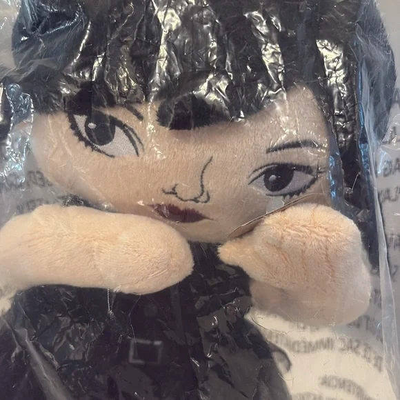WEDNESDAY ADDAMS Dancing Wednesday Plush Doll - Picture 4 of 12